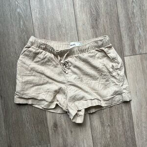 Hollister High Waist Beige Shorts
